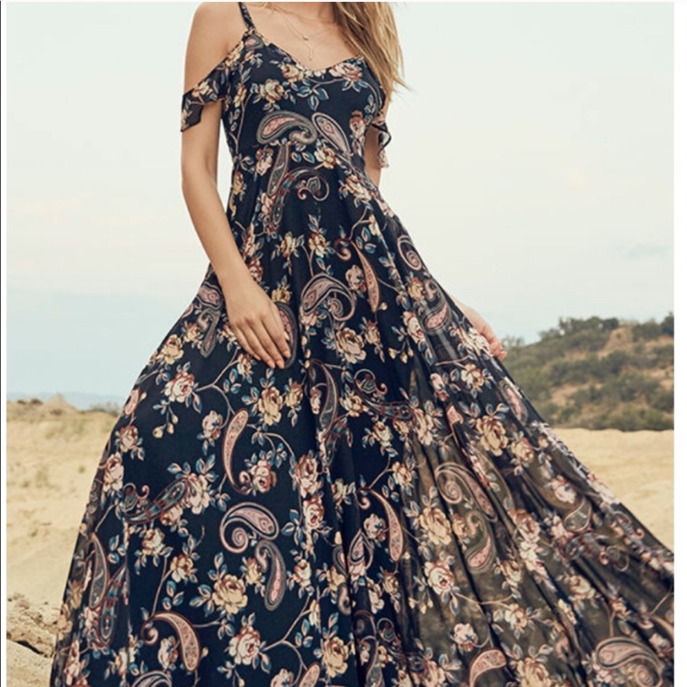 Lulu’s Romantic Fantasy Floral Maxi Dress